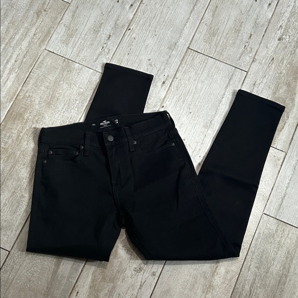 [Hollister] Jet Black Skinny Jeans - Size 28 - Picture 1 of 4
